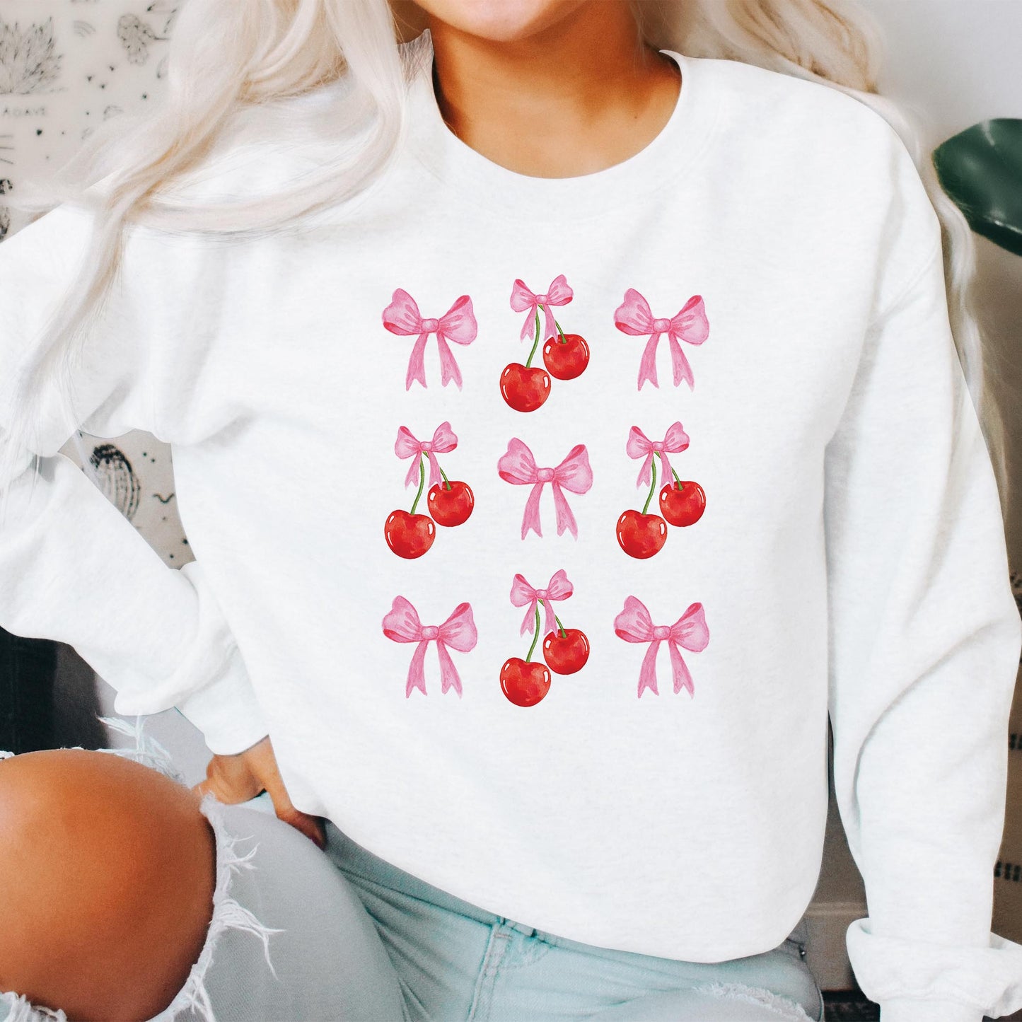 Gildan Sweatshirt White-Cherries & Bows