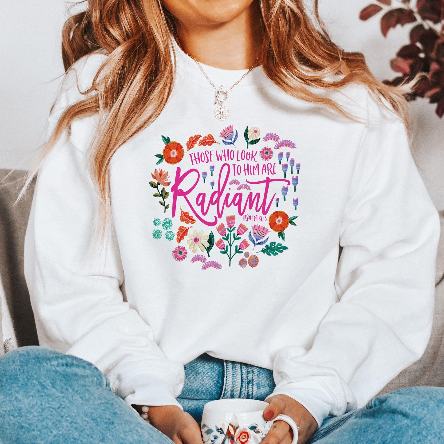 Gildan Sweatshirt White-Radiant Hope Those Who Look To Him -1