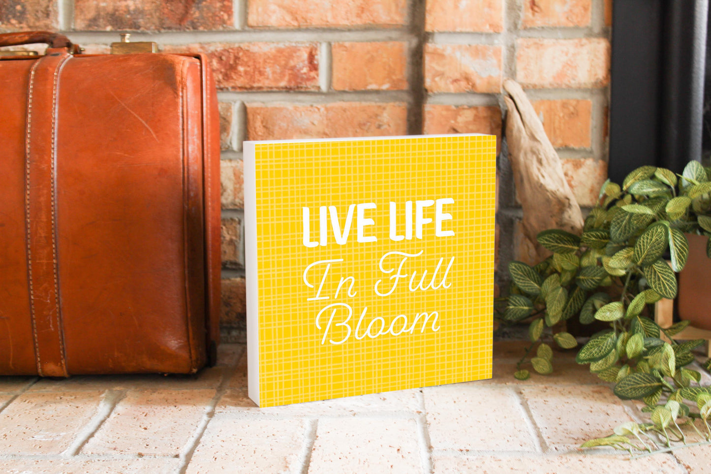 Spring Pastel Live Life In Full Bloom | 10x10