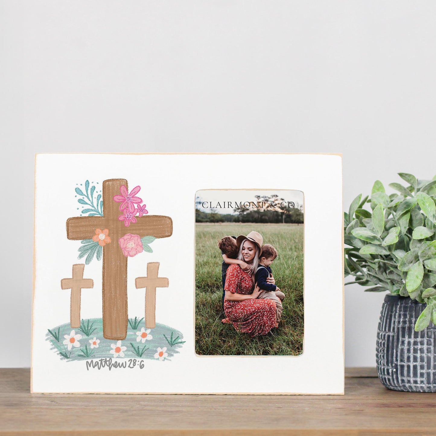 Lily Frame Horizontal-Floral Cross Matthew 28:6