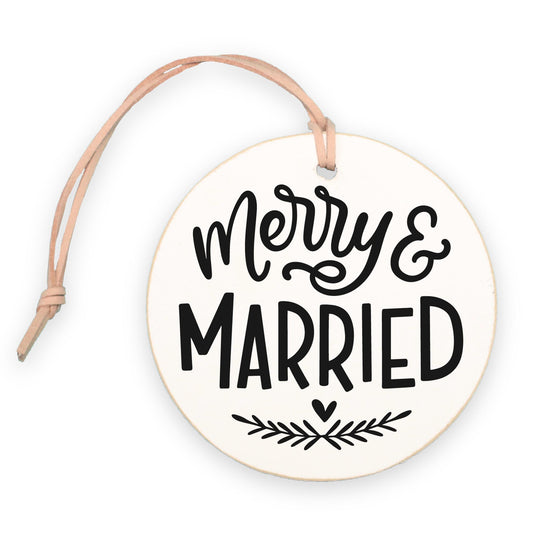 4" Round Ornament-Merry & Married