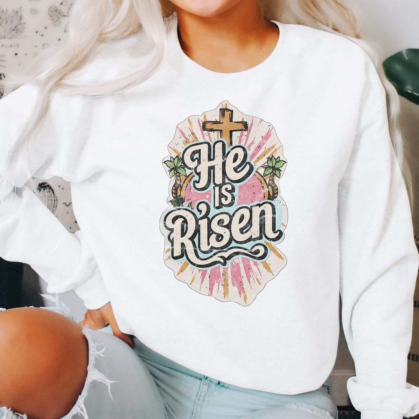 Gildan Sweatshirt White-He Is Risen